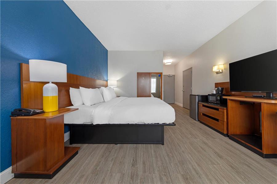Comfort Inn & Suites Mt. Laurel-Philadelphia photo 2