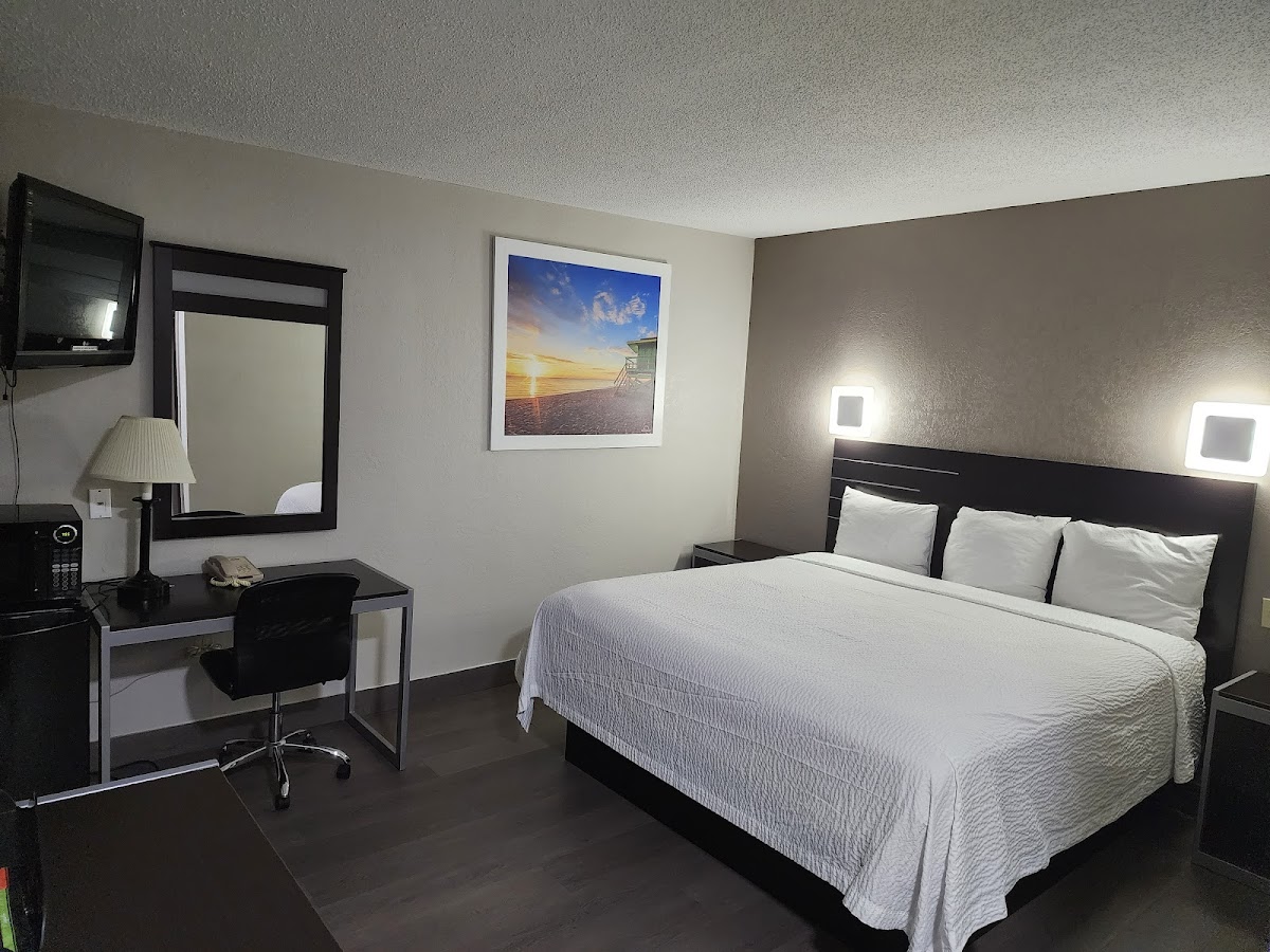 Days Inn by Wyndham Long Island/Copiague photo 2