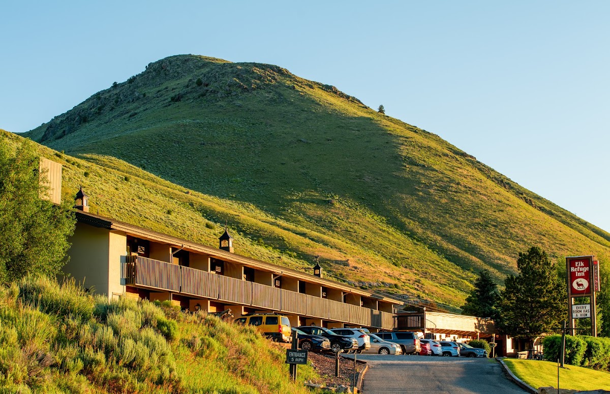 Elk Refuge Inn