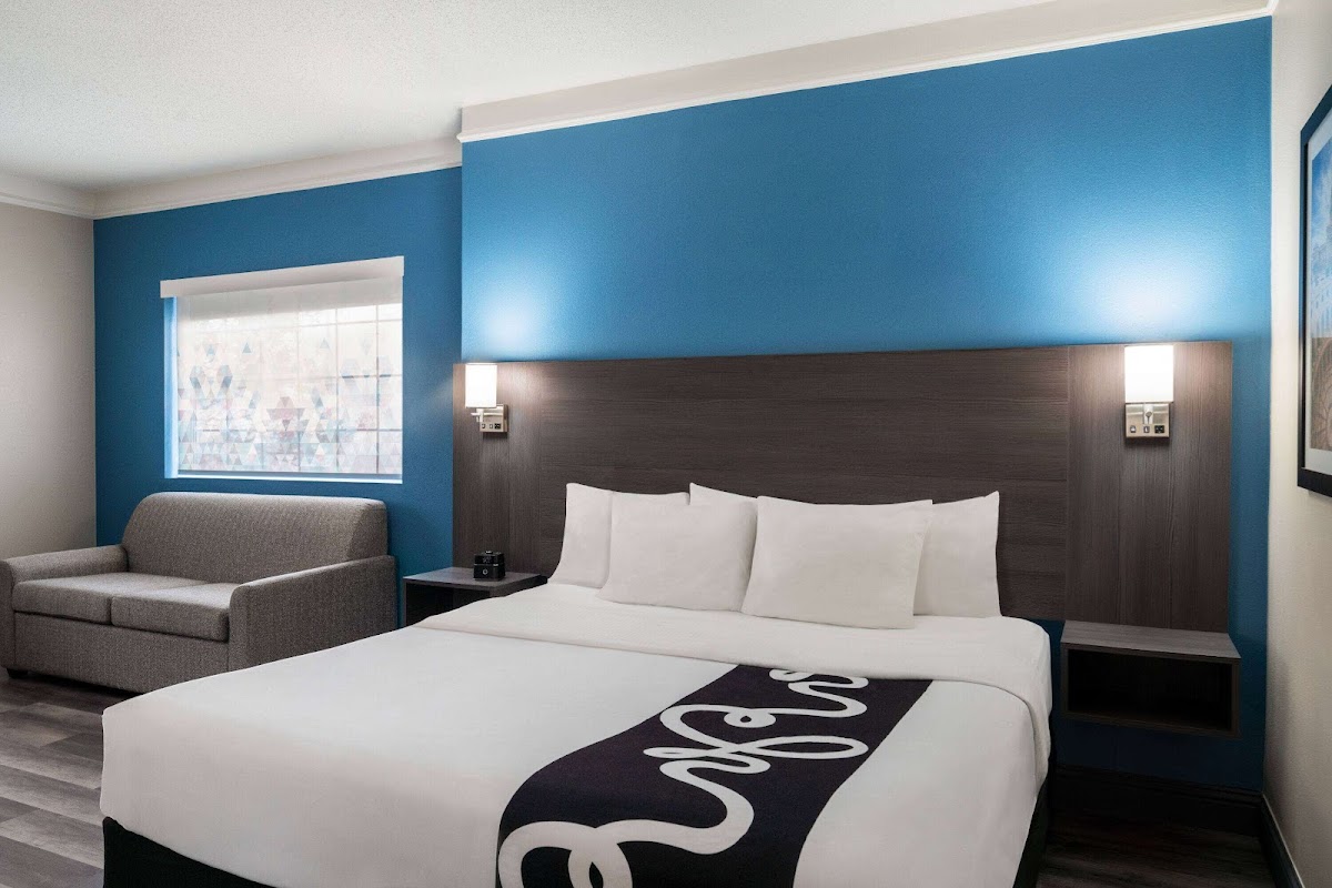 La Quinta Inn & Suites by Wyndham Round Rock North photo 2