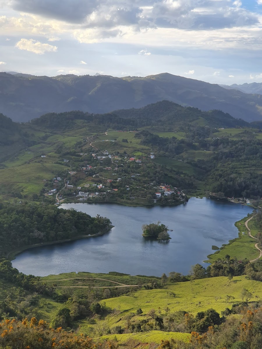Atezca Lake