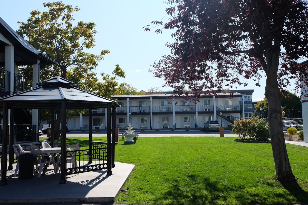 Oasis Inn Kelowna photo 2