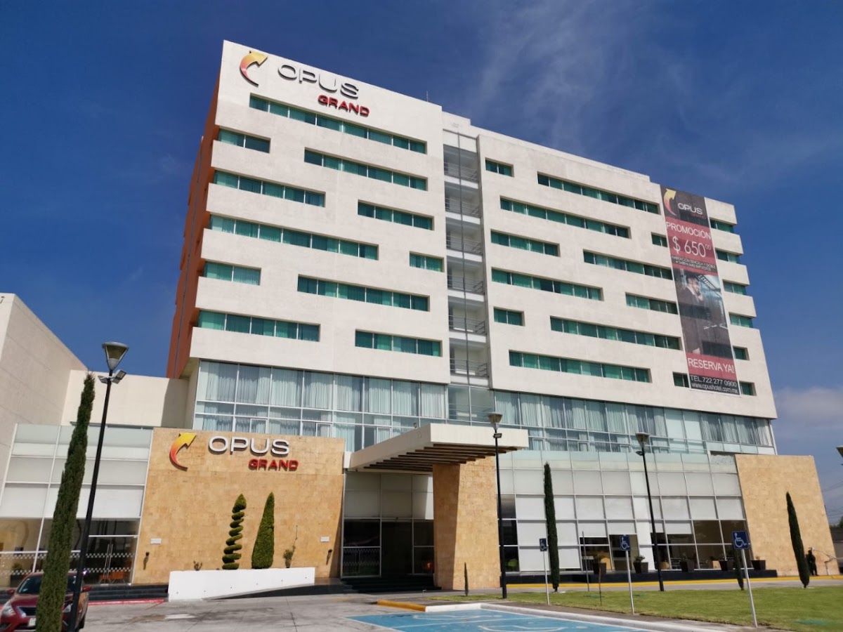 Hotel Opus Grand