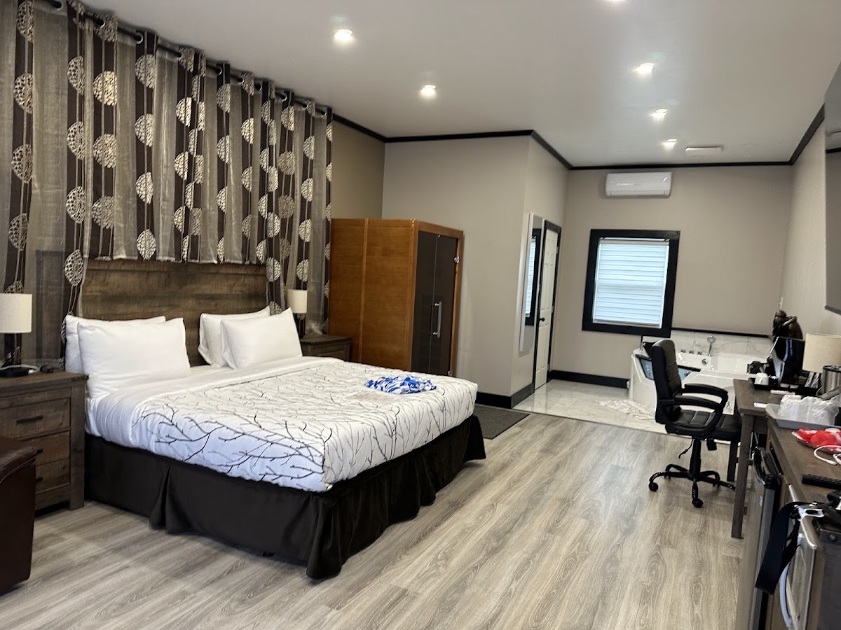 Motel 7 Inn & Suites photo 2