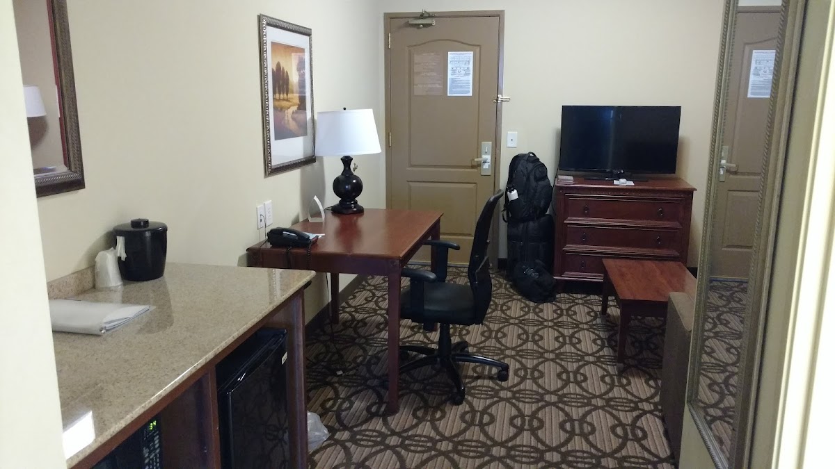 Holiday Inn Express & Suites Lagrange