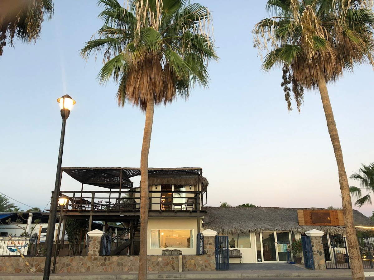 BAJA MIA SUITES & TOURS