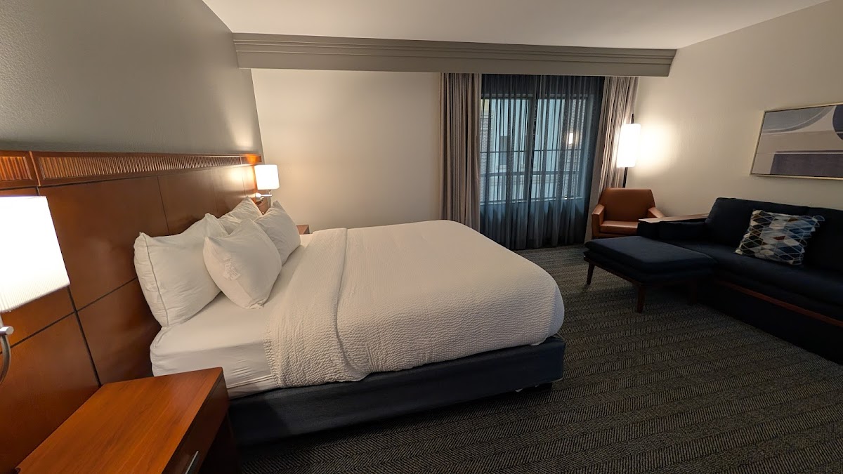 Courtyard by Marriott Wichita at Old Town photo 2