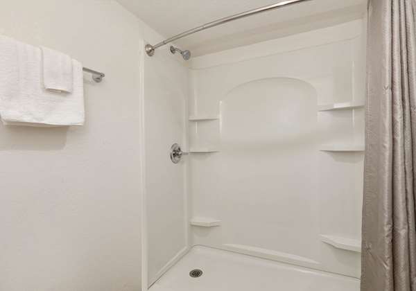 Super 8 by Wyndham Fort Smith photo 3