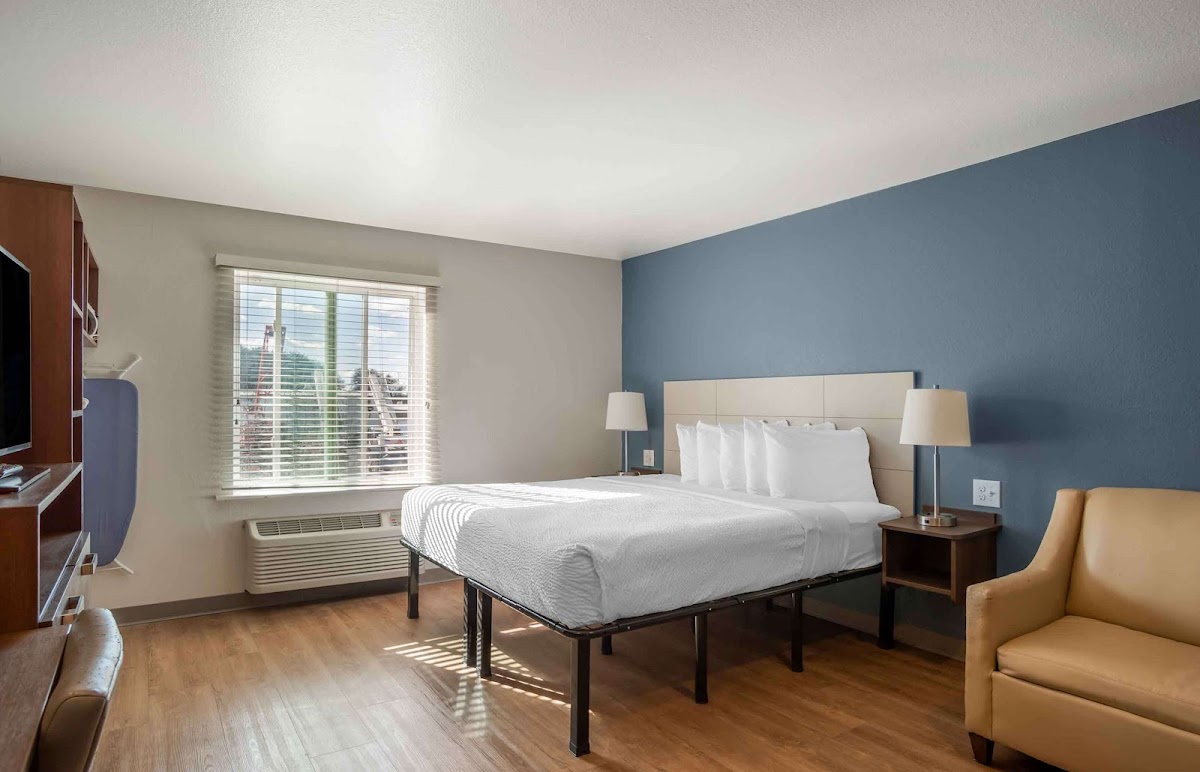 Extended Stay America Select Suites- Charlotte - Northlake photo 2