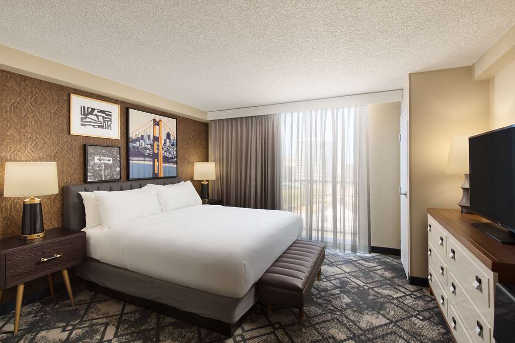 Embassy Suites by Hilton San Francisco Airport Oyster Point photo 2
