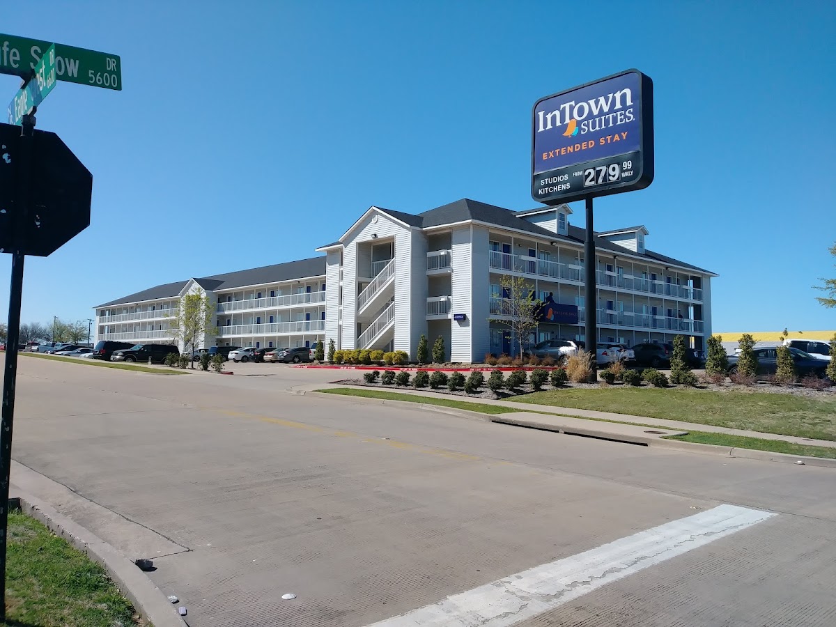 InTown Suites Extended Stay Dallas TX - North Richland Hills photo 3