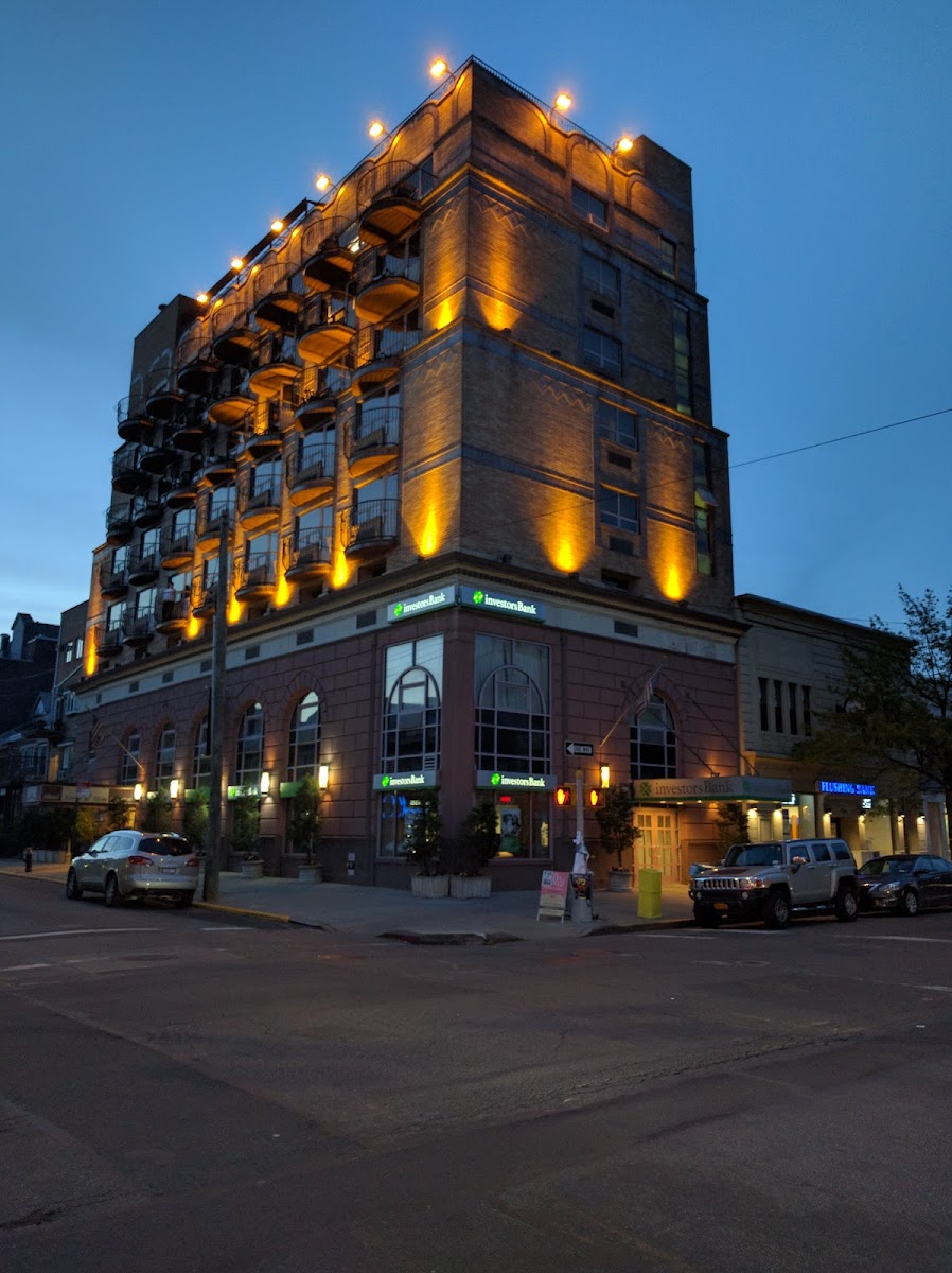 Avenue Plaza Hotel