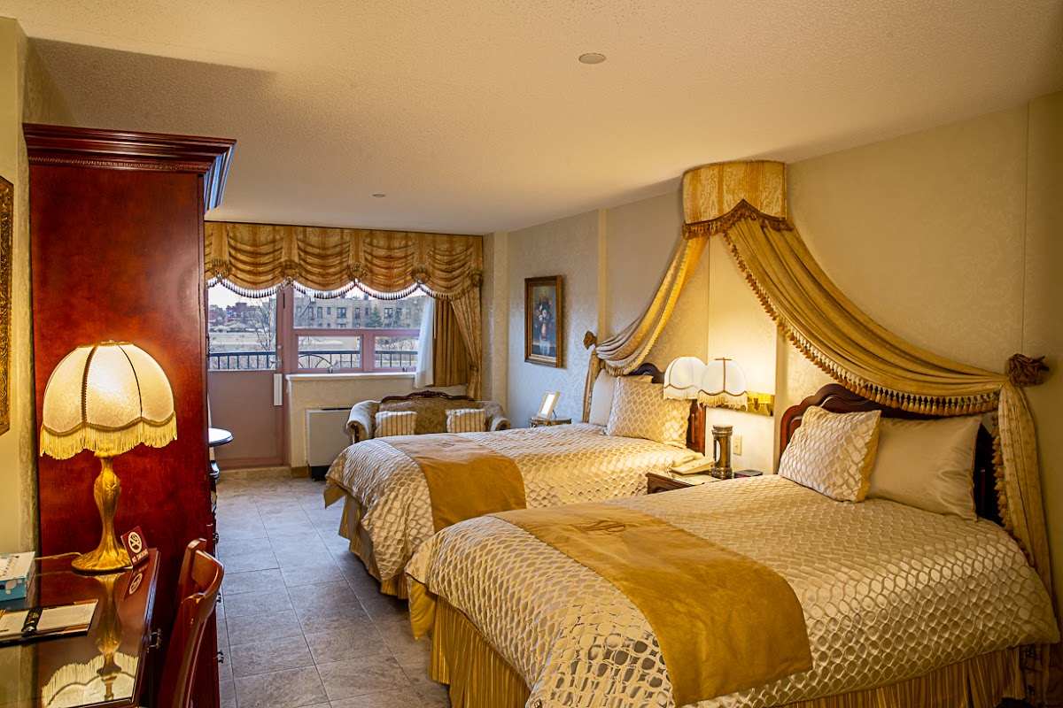 Avenue Plaza Hotel photo 2