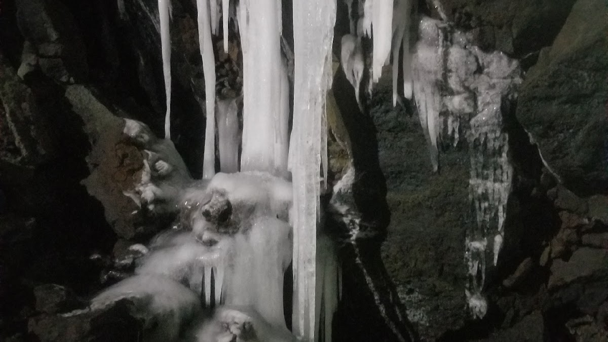 Shoshone Ice Caves