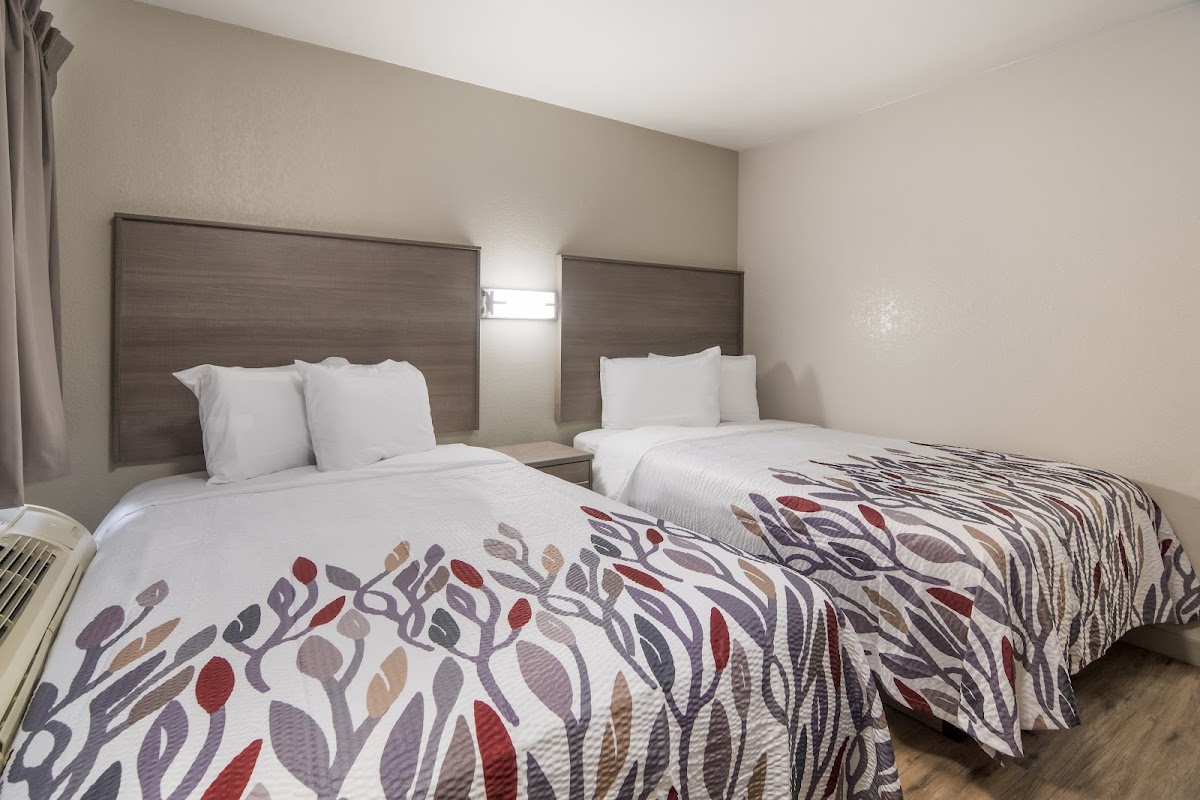 Red Roof Inn Fort Worth South photo 2