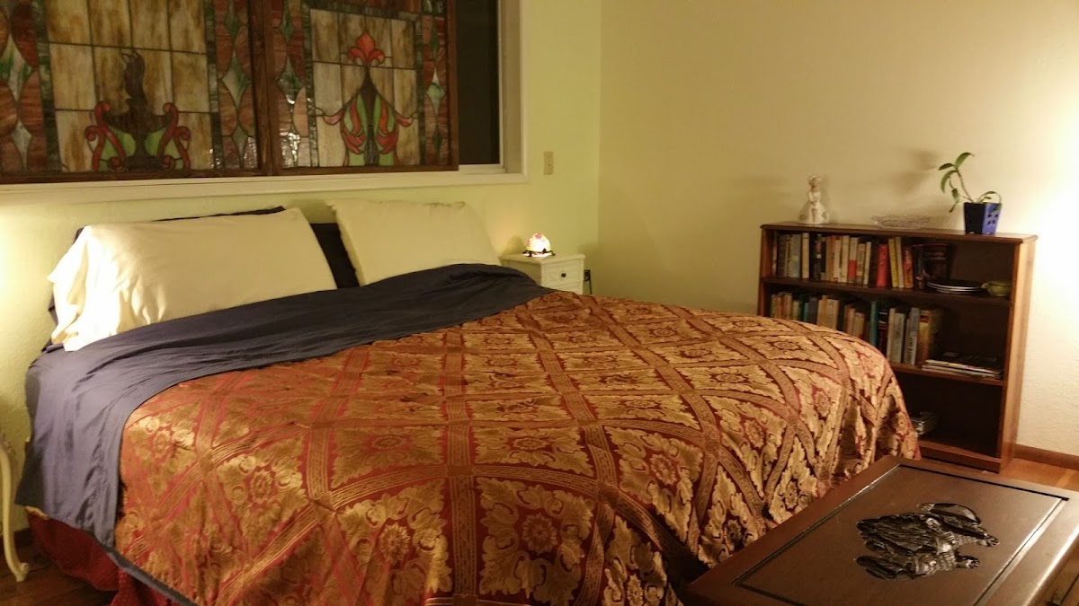 Lava Tree Tropic Inn