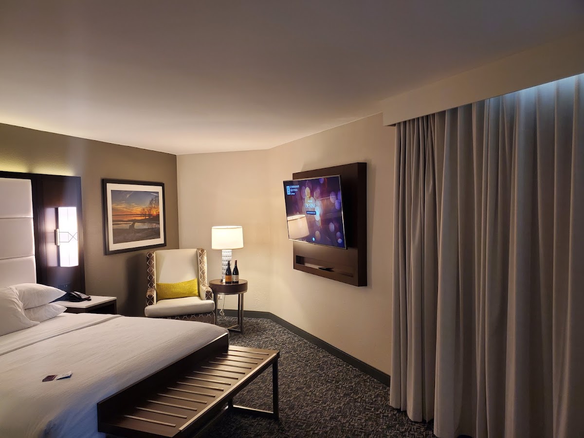 Embassy Suites by Hilton Oklahoma City Northwest photo 2