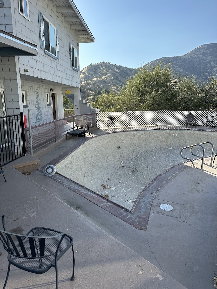 Sierra Lodge photo 3