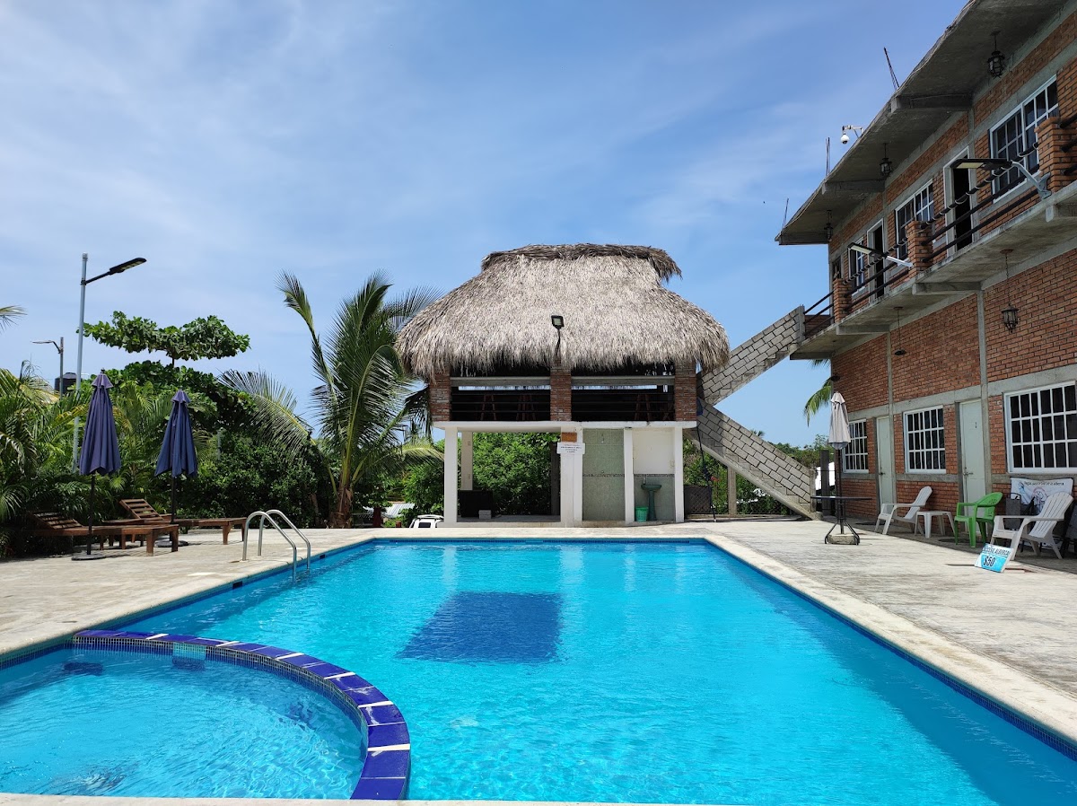 Hotel Reyes del Mar y Restaurante La Palapa del Pibe