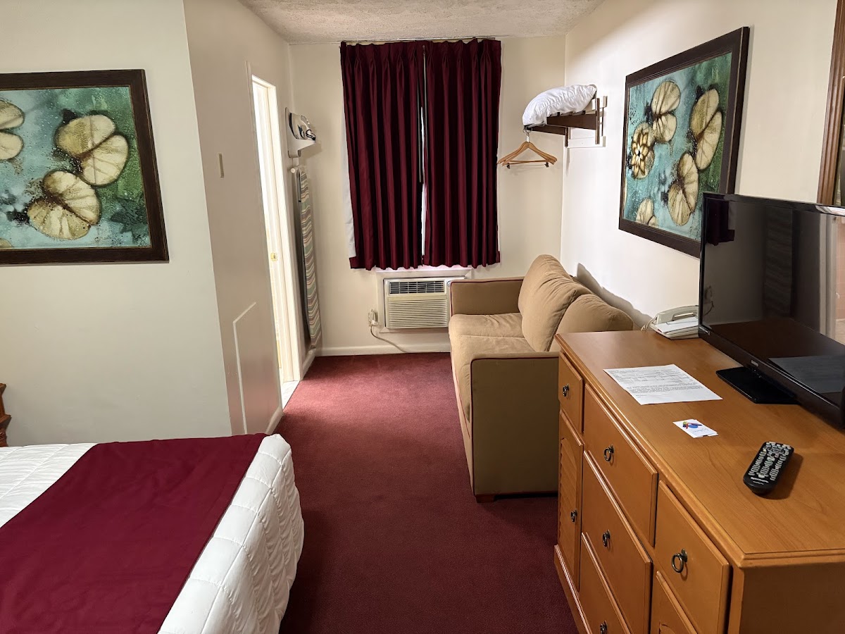 Knights Inn Oswego photo 2