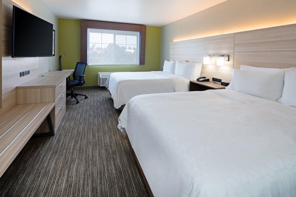Holiday Inn Express & Suites Watsonville by IHG photo 2