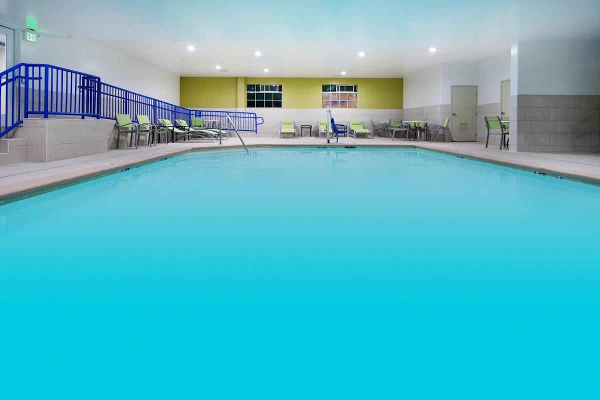 Holiday Inn Express & Suites Watsonville by IHG photo 3