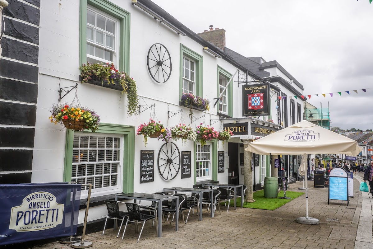 Molesworth Arms Hotel