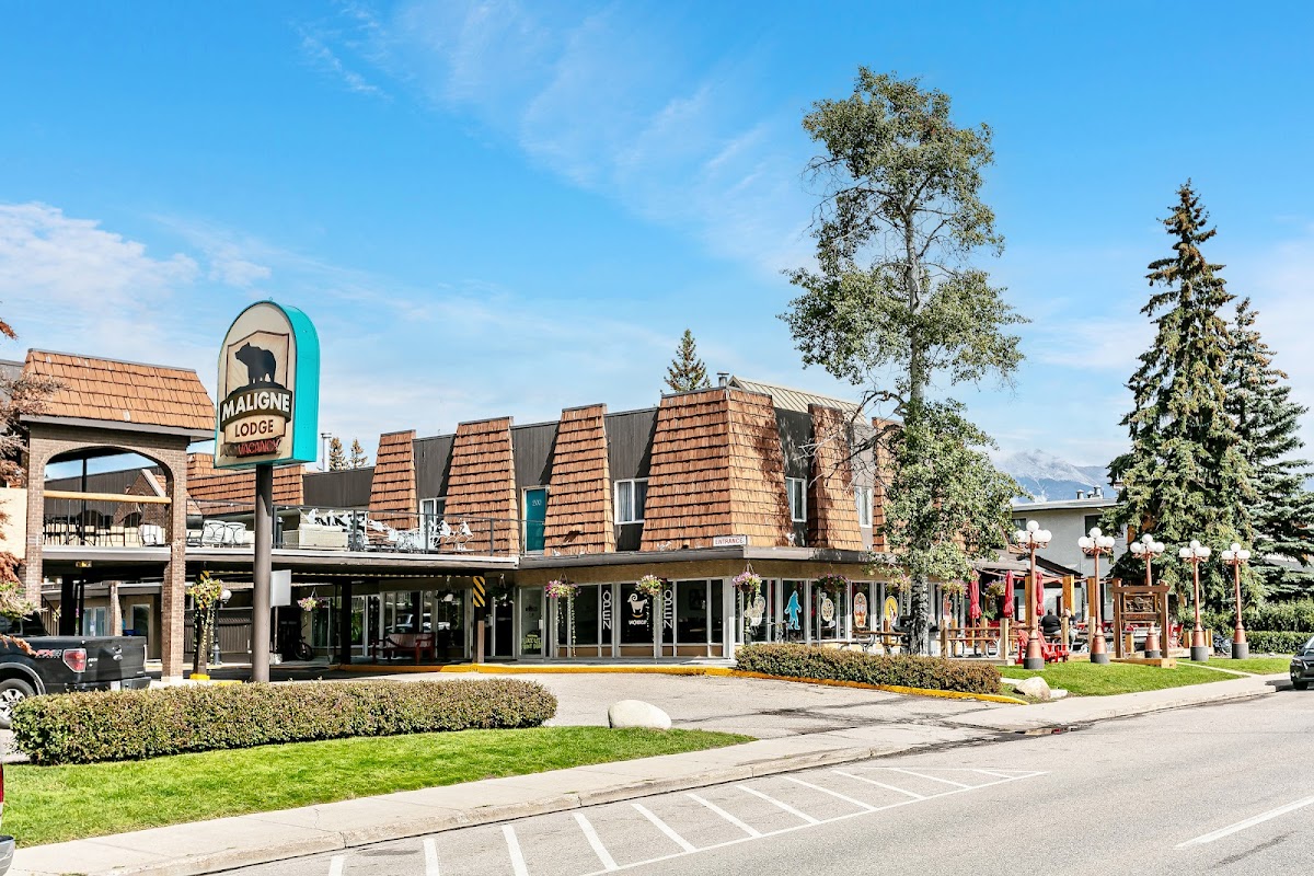 Maligne Lodge