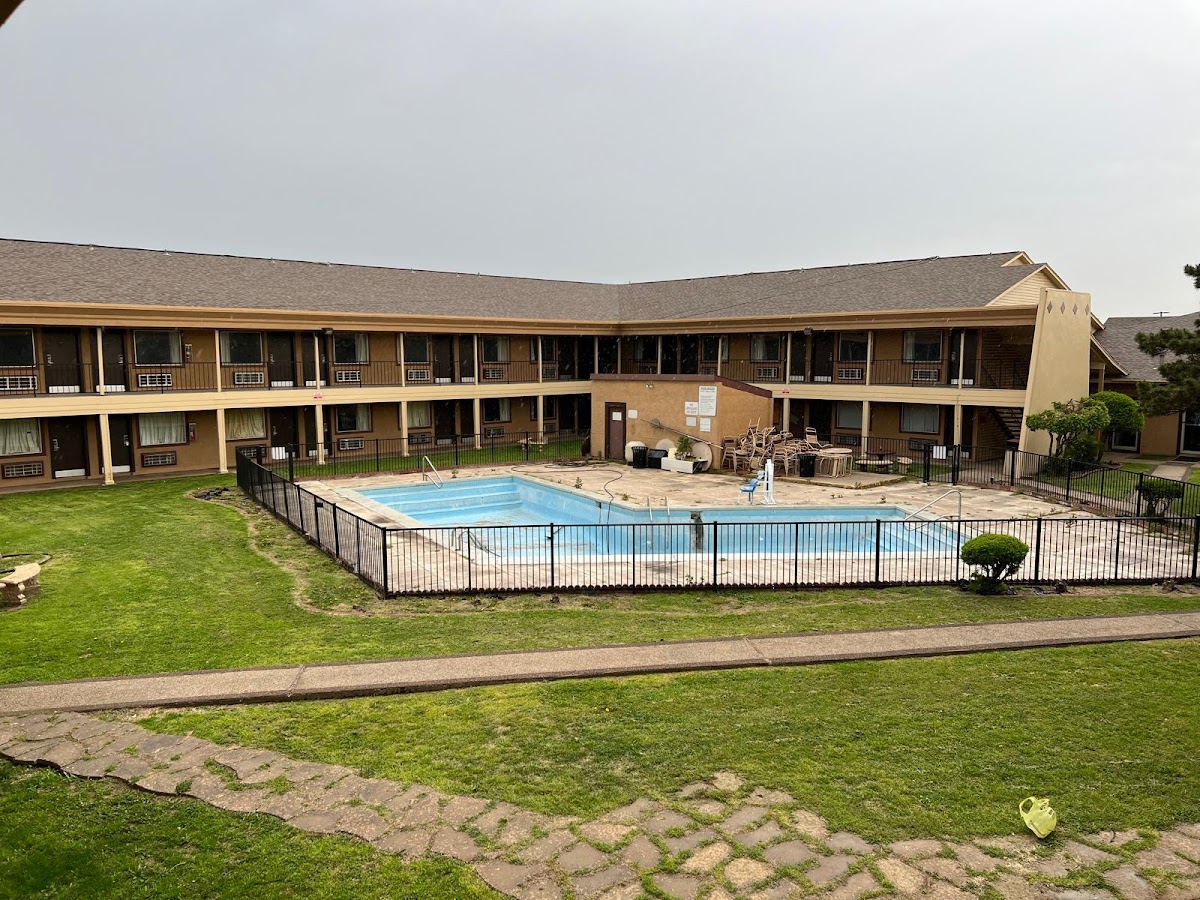 Super inn & Suites