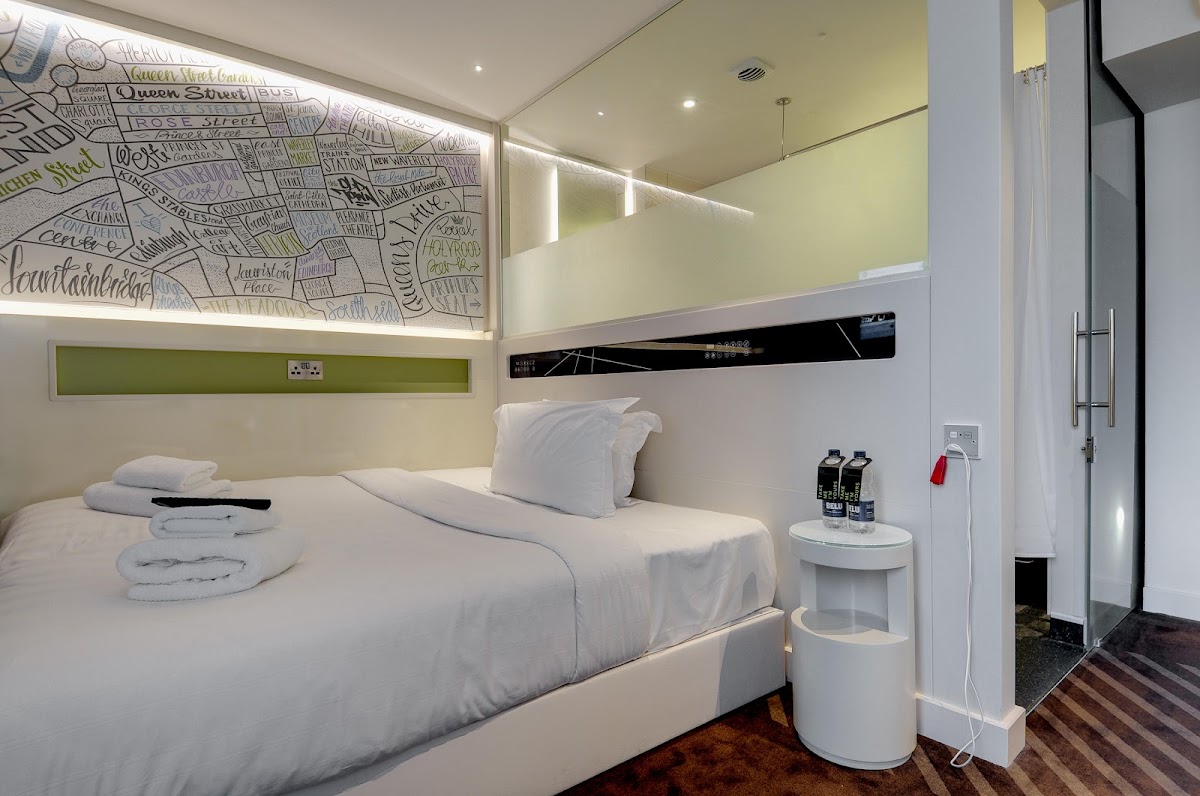 hub by Premier Inn London Marylebone hotel photo 2