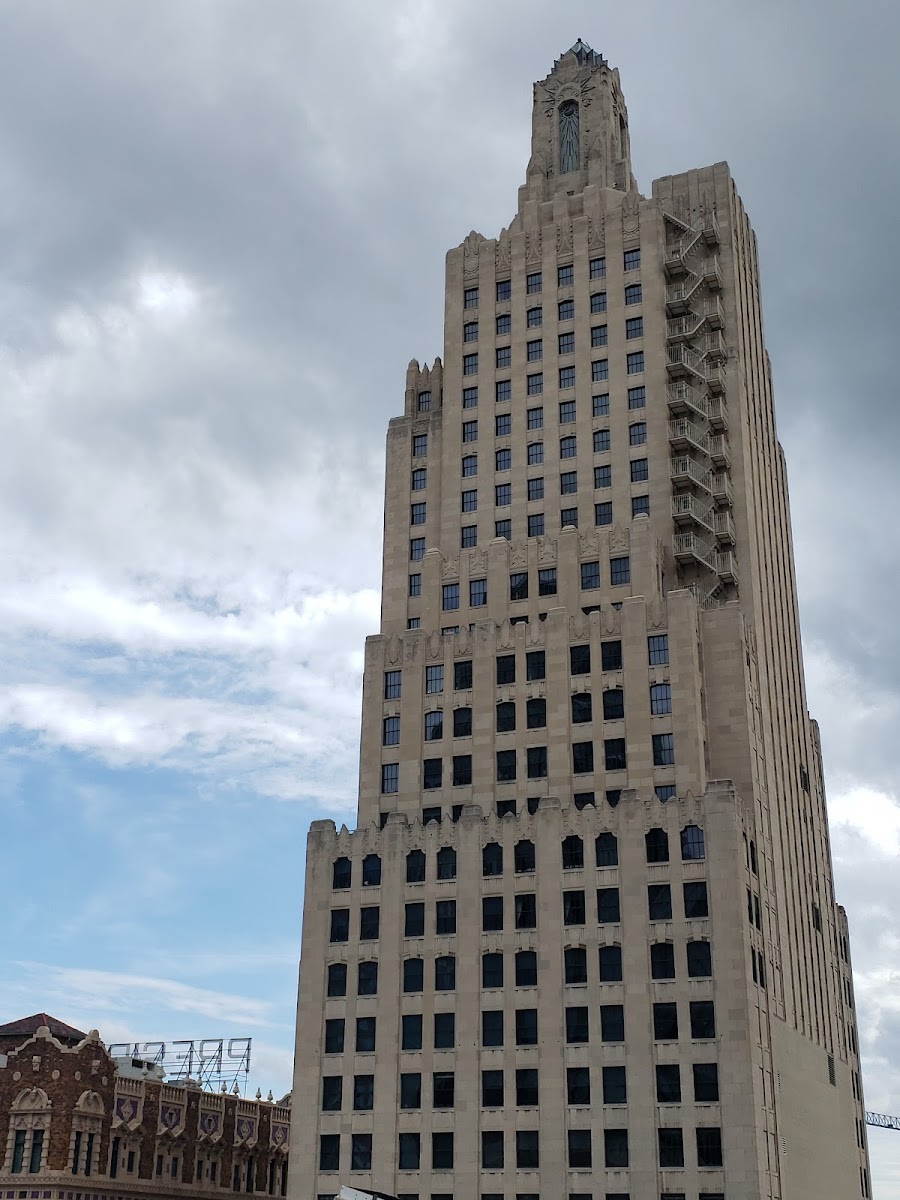 Crowne Plaza Kansas City Downtown, an IHG Hotel photo 2