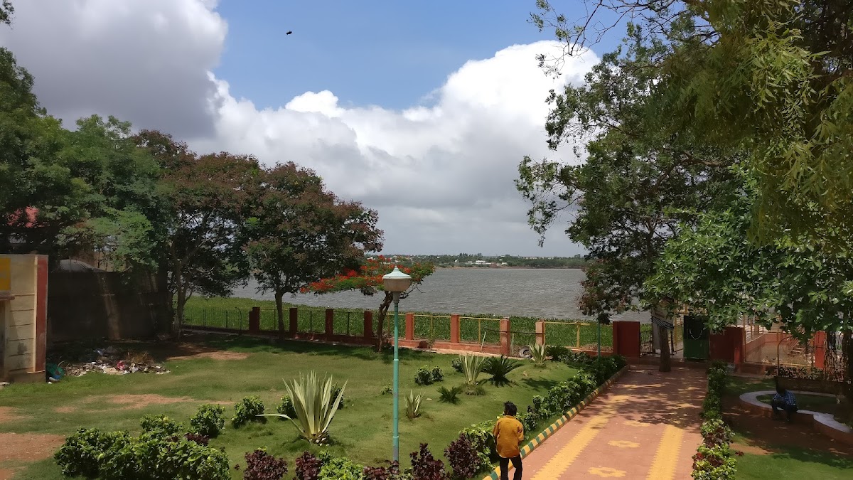 Unkal Lake