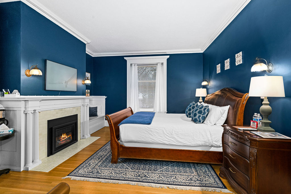 Historic Cotton Mansion by Heirloom Boutique Collection photo 2