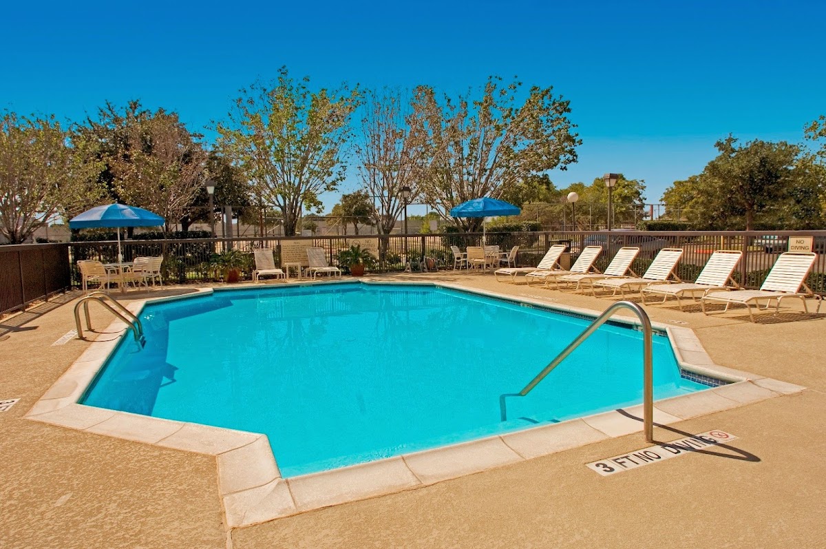 Hampton Inn College Station photo 3