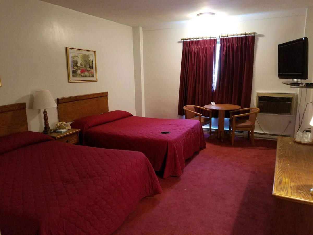 Woonsocket Motor Inn photo 2