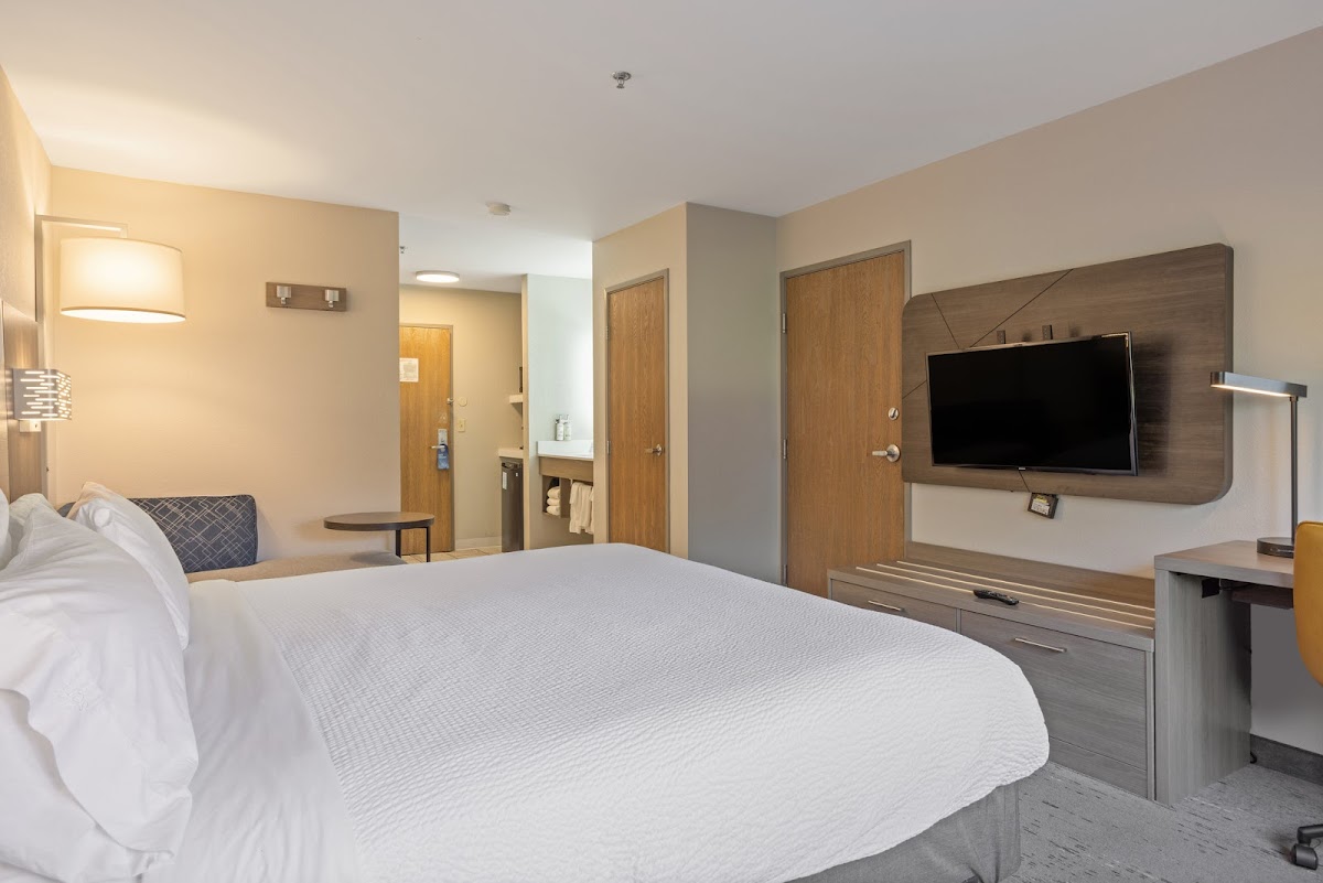 Holiday Inn Express & Suites Torrington by IHG photo 3