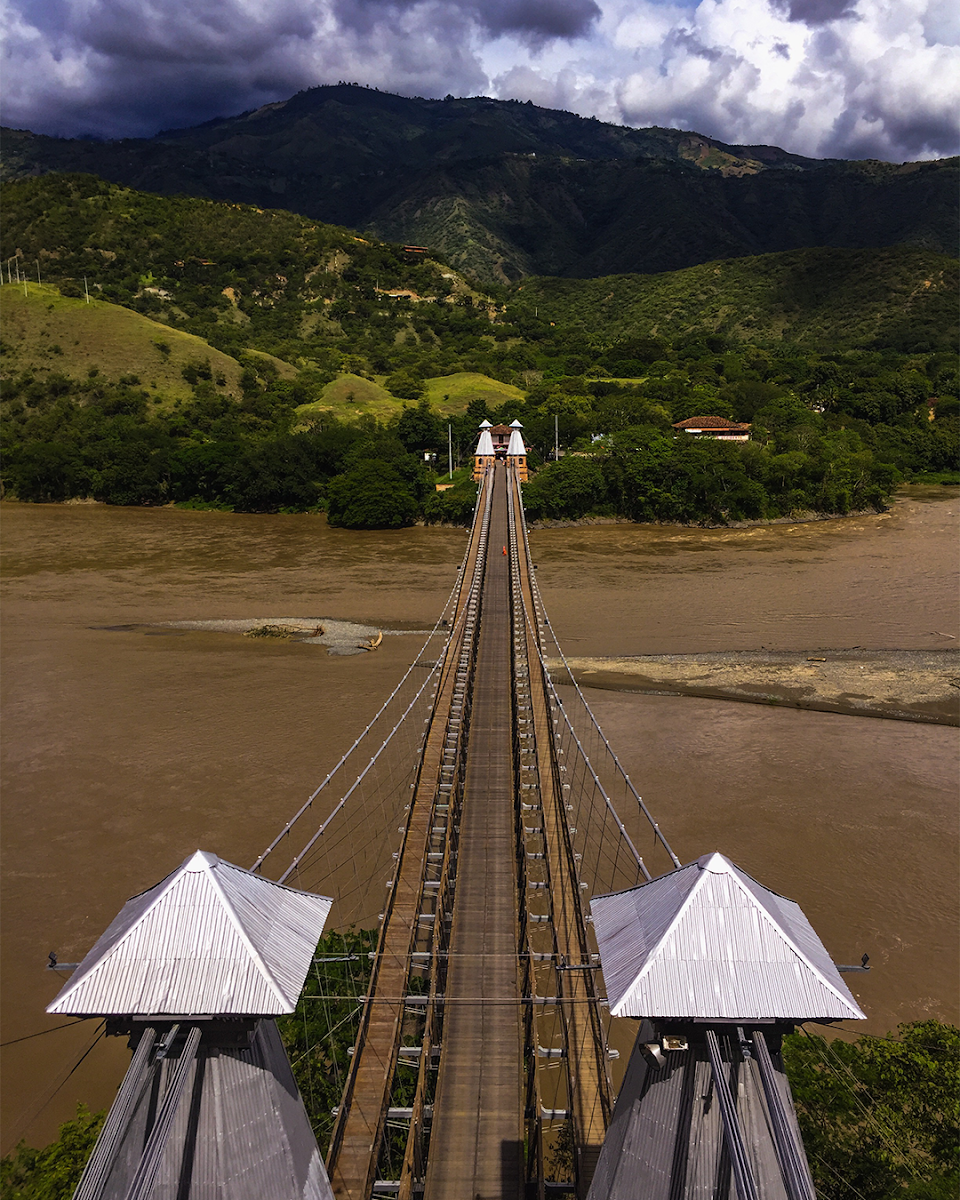 Puente Colgante De Occidente