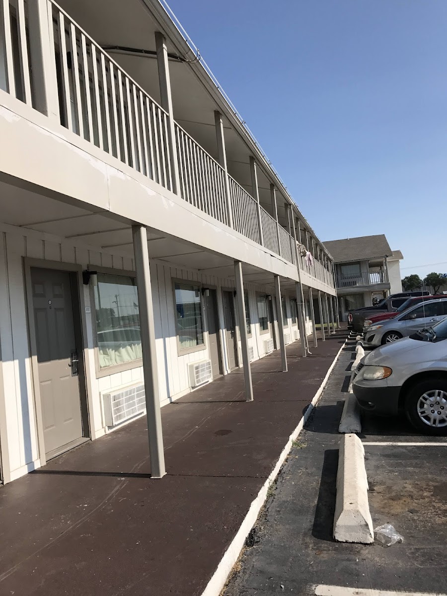Studio Inn Extended Stay Oklahoma City Airport by OYO