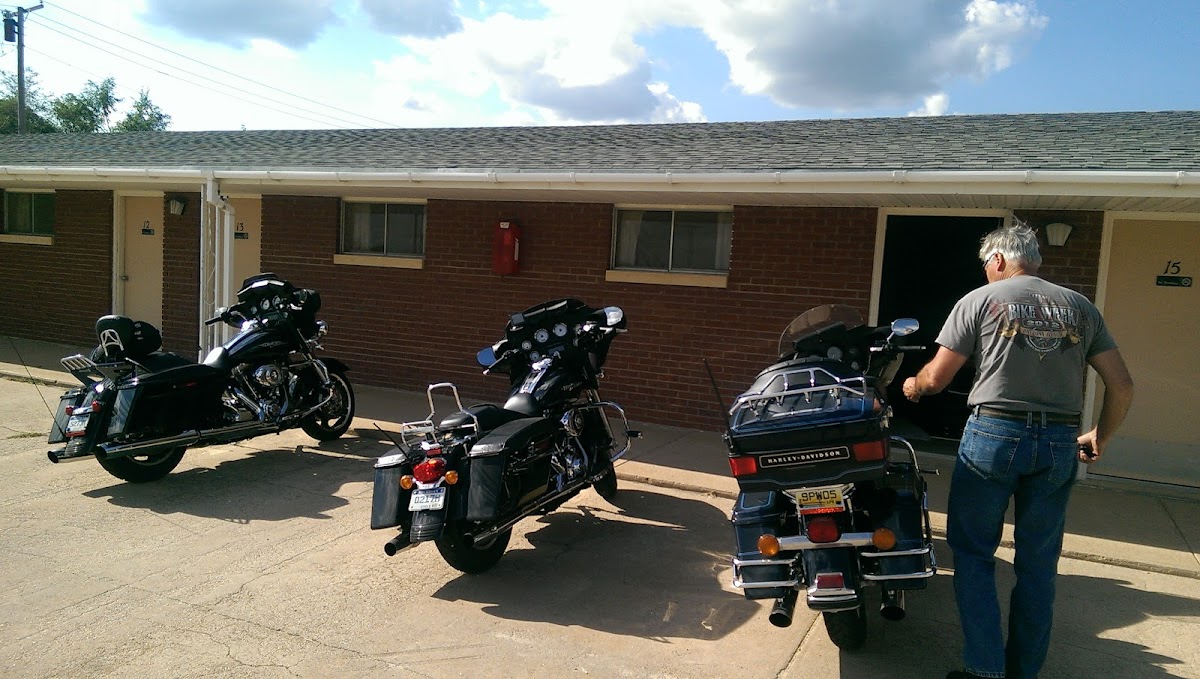 Crest-Vue Motel photo 3