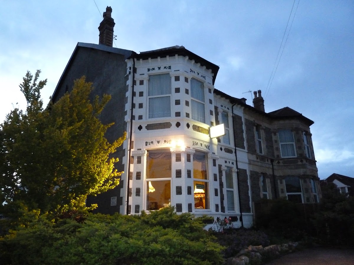The Elms Guest House Bristol