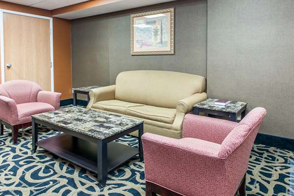 Quality Inn Defiance photo 3