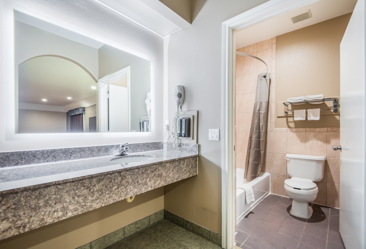 Scottish Inns & Suites IAH Airport Beltway8 photo 3