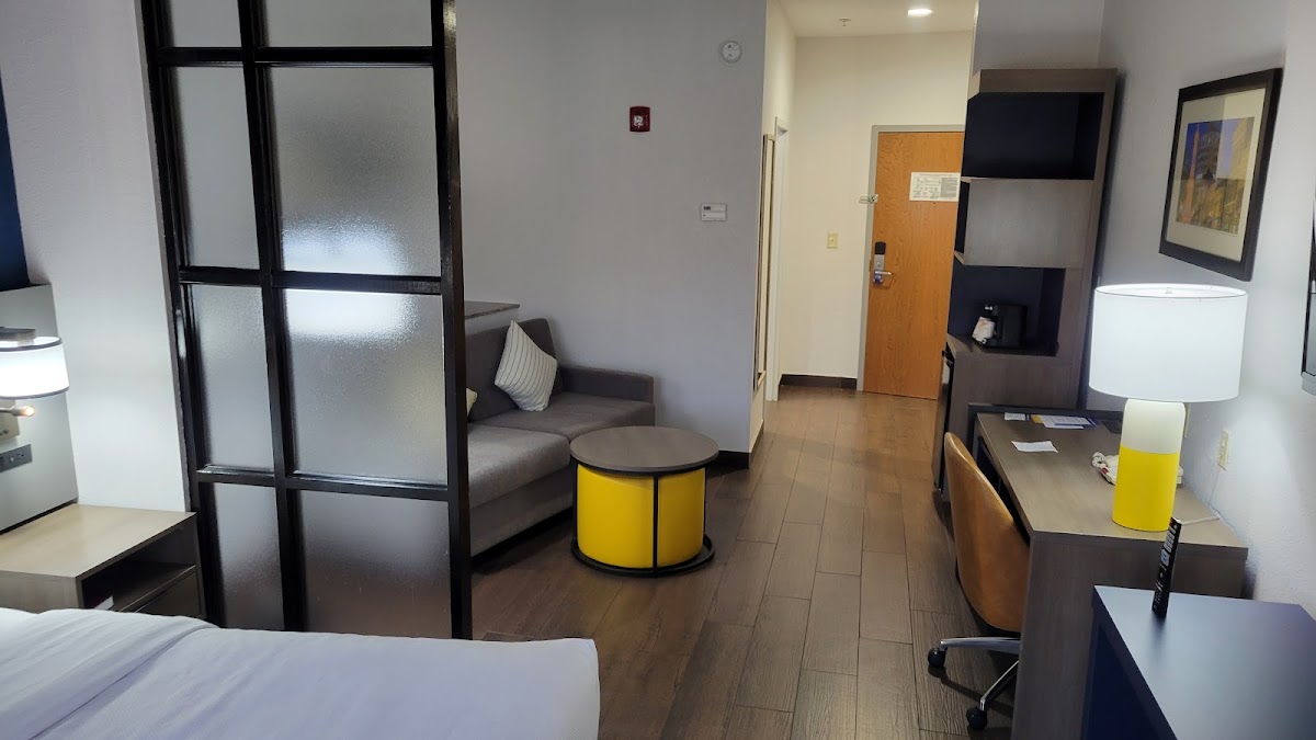 Comfort Suites Macon Northwest photo 3