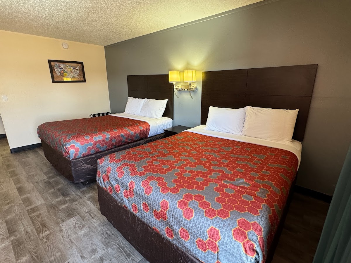 Econo Lodge Waite Park - St. Cloud photo 2