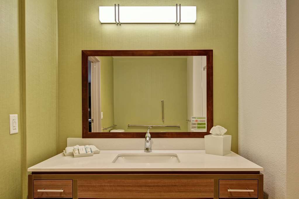Home2 Suites by Hilton Rochester Mayo Clinic Area photo 2