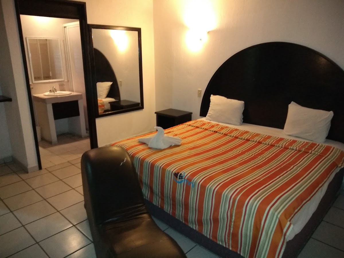 Hotel Omni Morelia photo 2