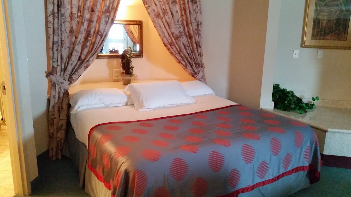 Tamarack Motor Inn photo 2