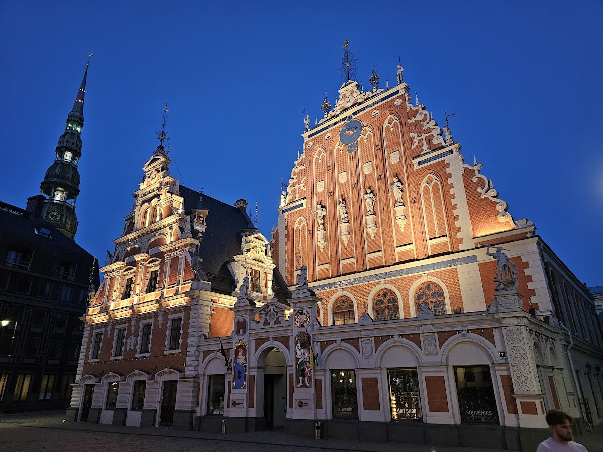 House of the Black Heads