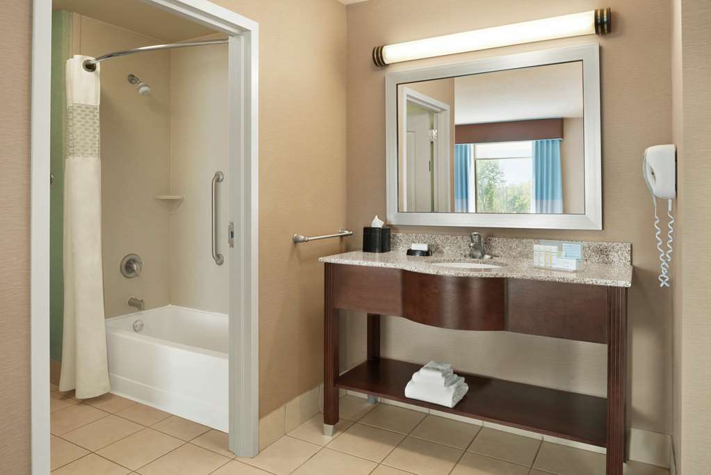 Hampton Inn & Suites Grafton photo 3