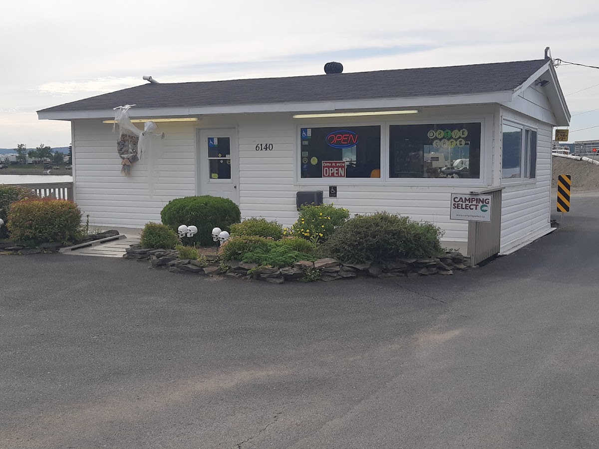 Ben Eoin Beach RV Resort